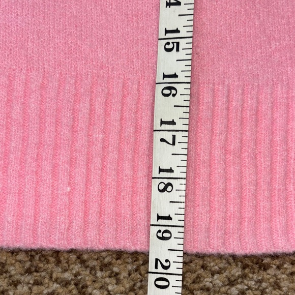 NWT Universal Thread Bubblegum Pink Crewneck Sweater Small - Picture 5 of 6